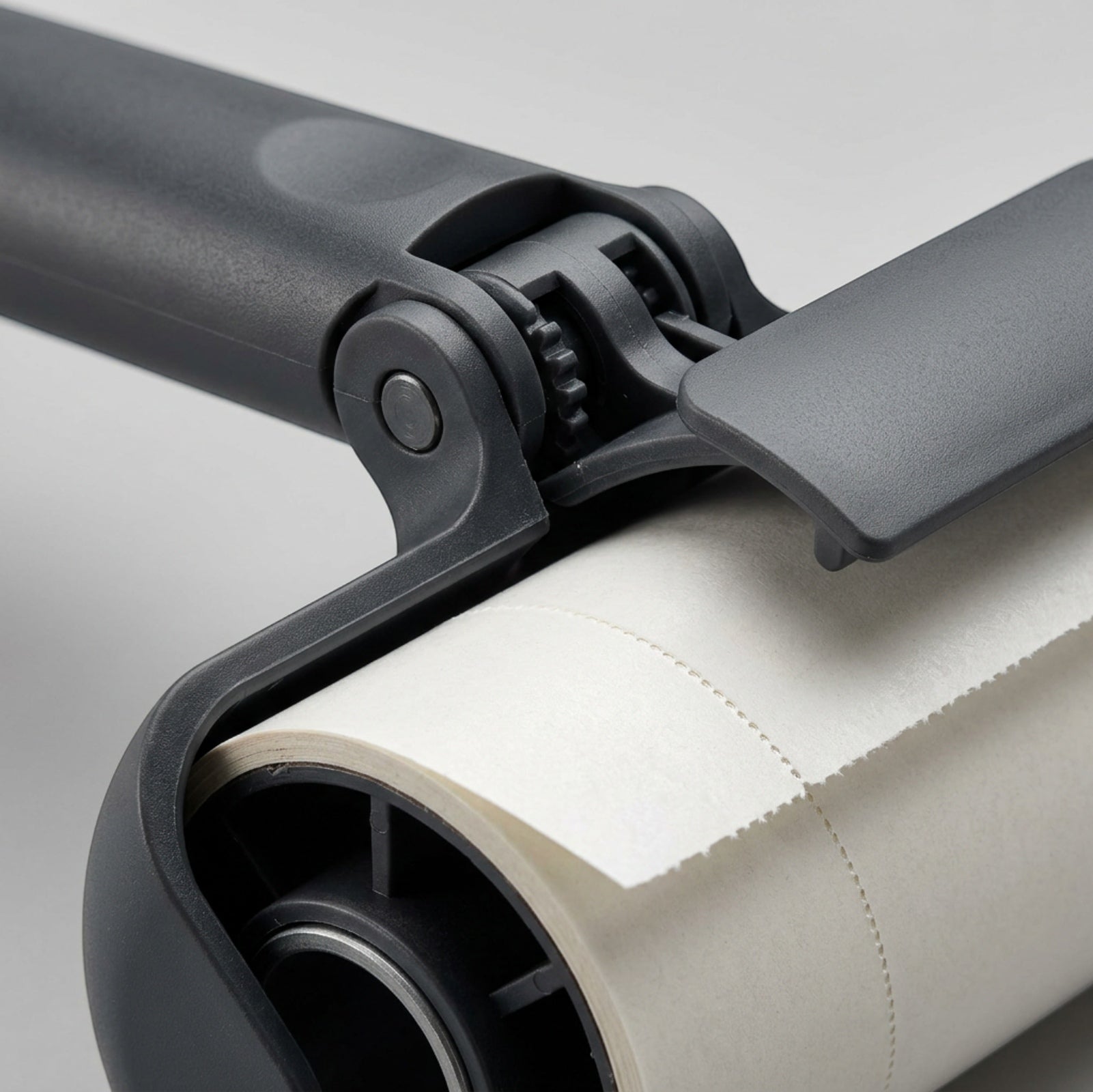 Crums Foldnest Travel Lint Roller 3 in Charcoal 60 Sheets - Detail view